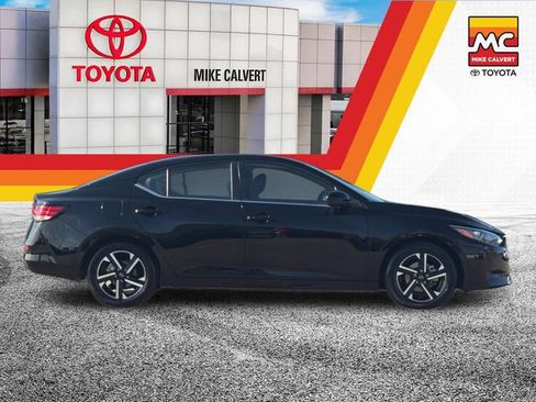 Used 2024 Nissan Sentra SV FWD image 6