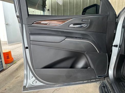 Certified 2023 Cadillac Escalade Premium Luxury w/ Performance Package RWD image 8