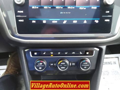 Used 2021 Volkswagen Tiguan SE R-Line image 46