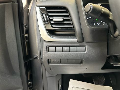 Certified 2023 Nissan Rogue SV image 22