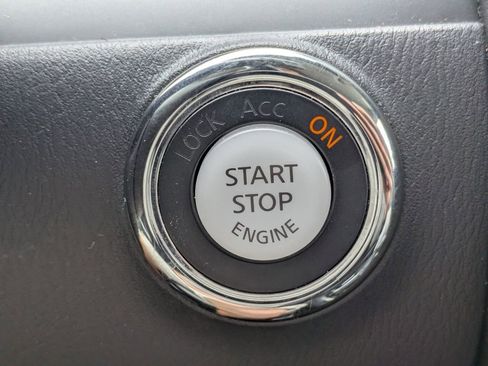 Used 2024 Nissan Armada SV AWD/4WD image 31