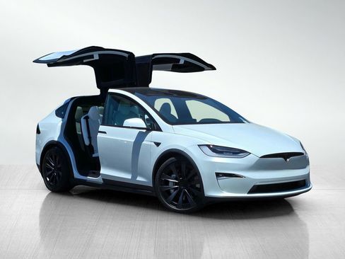 Used 2023 Tesla Model X AWD/4WD image 3