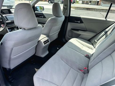 Used 2016 Honda Accord EX image 21