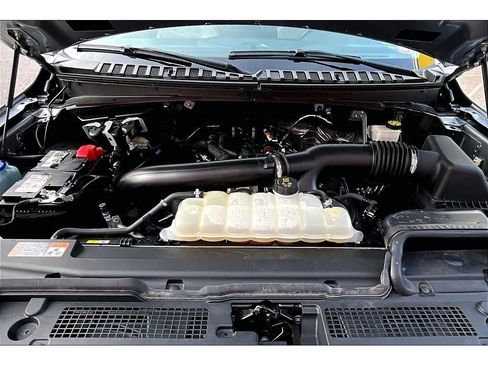 Used 2024 Ford Expedition Limited image 10