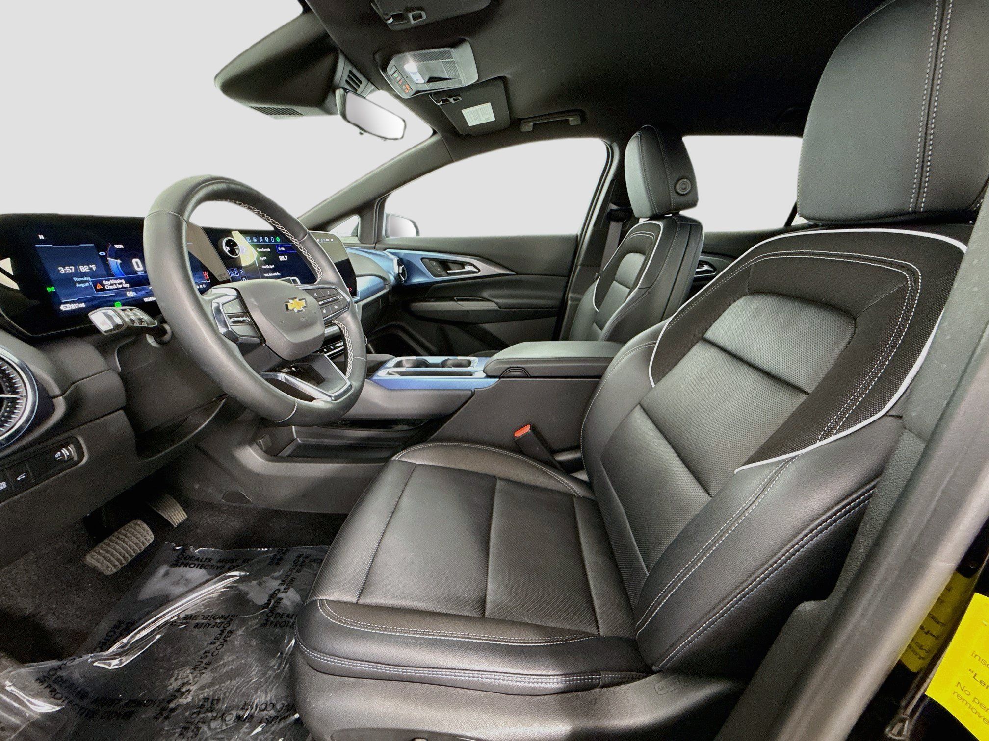 Used 2025 Chevrolet Equinox EV LT w/ Convenience Package II FWD image 23