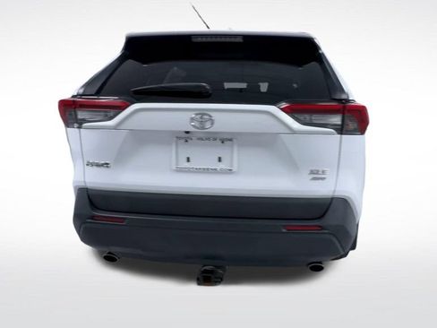 Used 2019 Toyota RAV4 XLE AWD/4WD image 7