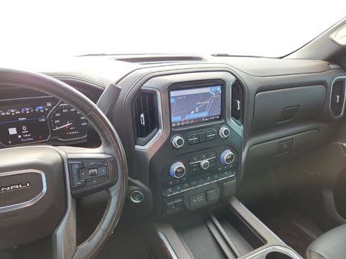 Used 2020 GMC Sierra 2500 Denali w/ Denali Ultimate Package image 18