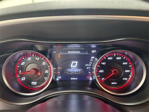 Used 2022 Dodge Charger SXT image 11
