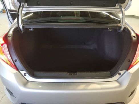 Used 2019 Honda Civic EX image 6
