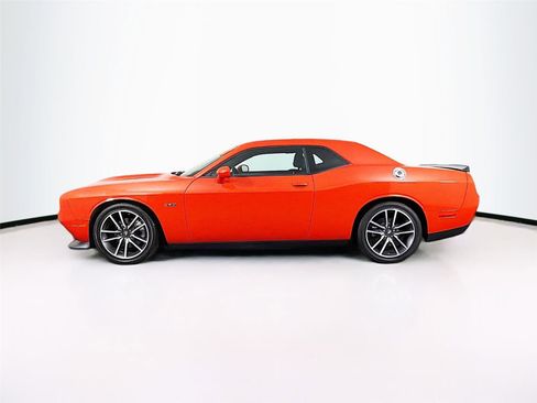 Used 2023 Dodge Challenger R/T RWD image 4