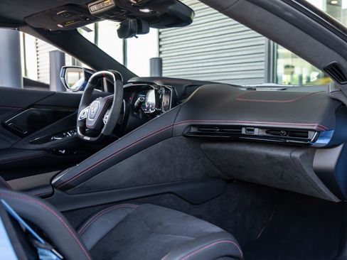 Used 2025 Chevrolet Corvette Z06 w/ Stealth Interior Trim Package RWD image 40