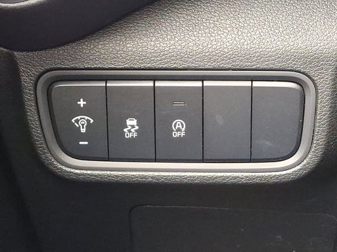 Used 2025 Kia Soul LX FWD image 25