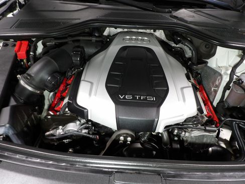 Used 2018 Audi A8 L 3.0T w/ Executive Package image 31