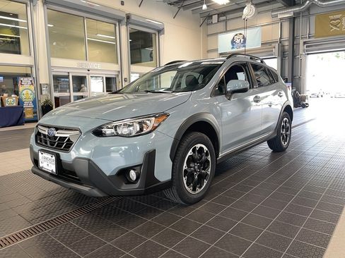 Used 2023 Subaru Crosstrek 2.0i Premium AWD/4WD image 3