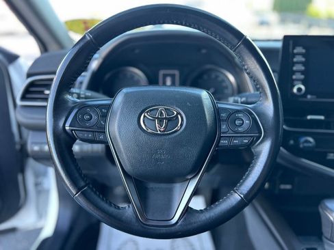 Used 2023 Toyota Camry SE FWD image 11