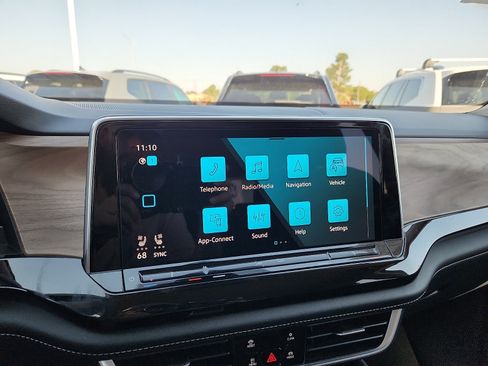 Certified 2026 Volkswagen Atlas SE FWD image 18