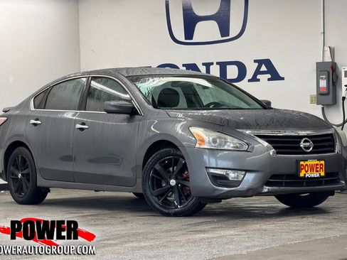 Used 2014 Nissan Altima 2.5 S image 1