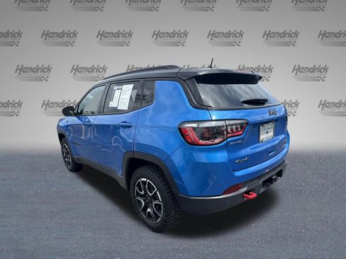 Used 2024 Chevrolet Trax RS FWD image 8