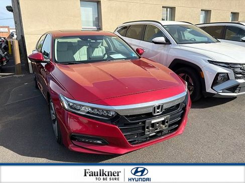 Used 2018 Honda Accord Touring image 1
