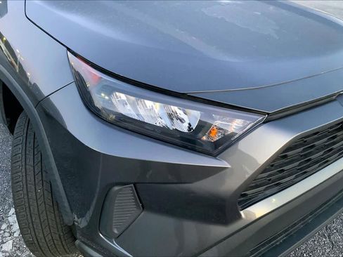 Used 2021 Toyota RAV4 LE image 26