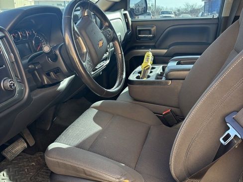 Used 2018 Chevrolet Silverado 1500 LT w/ LT Eassist Package image 11