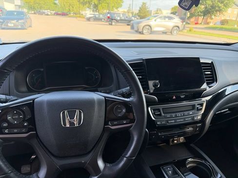 Used 2020 Honda Pilot Touring image 6