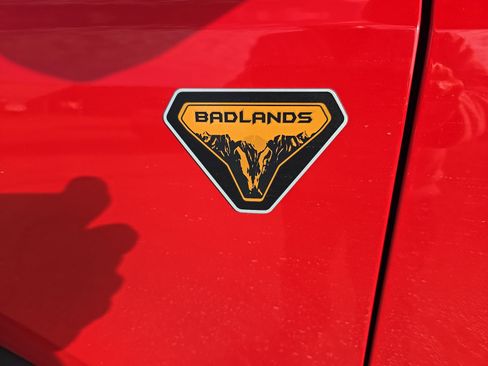 Used 2023 Ford Bronco Badlands image 12