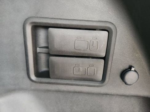 Used 2021 Chevrolet Equinox LT AWD/4WD image 34