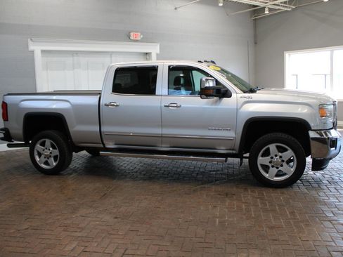 Used 2015 GMC Sierra 2500 SLT w/ Snow Plow Prep Package image 7