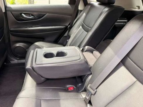 Used 2020 Nissan Rogue SL w/ Premium Package AWD/4WD image 12