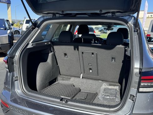 Used 2025 Volkswagen Taos S image 36