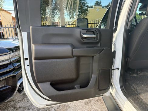 Used 2024 GMC Sierra 2500 Pro AWD/4WD image 15