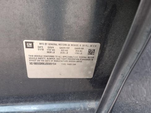 Used 2018 Chevrolet Cruze LT w/ Convenience Package image 30