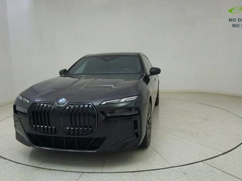 Used 2025 BMW i7 eDrive50 w/ M Sport Package RWD image 64