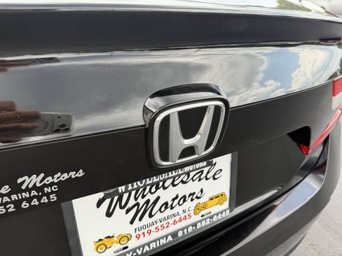 Used 2019 Honda Accord LX image 31