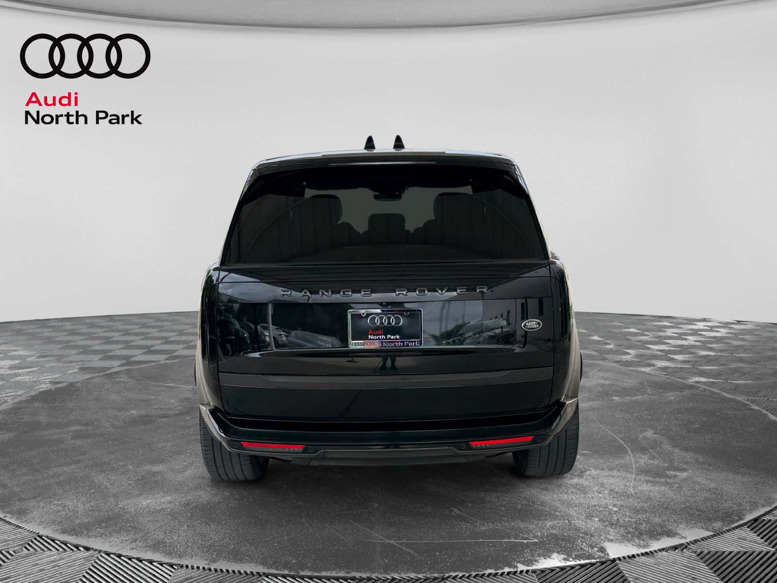 Used 2023 Land Rover Range Rover SE AWD/4WD image 4