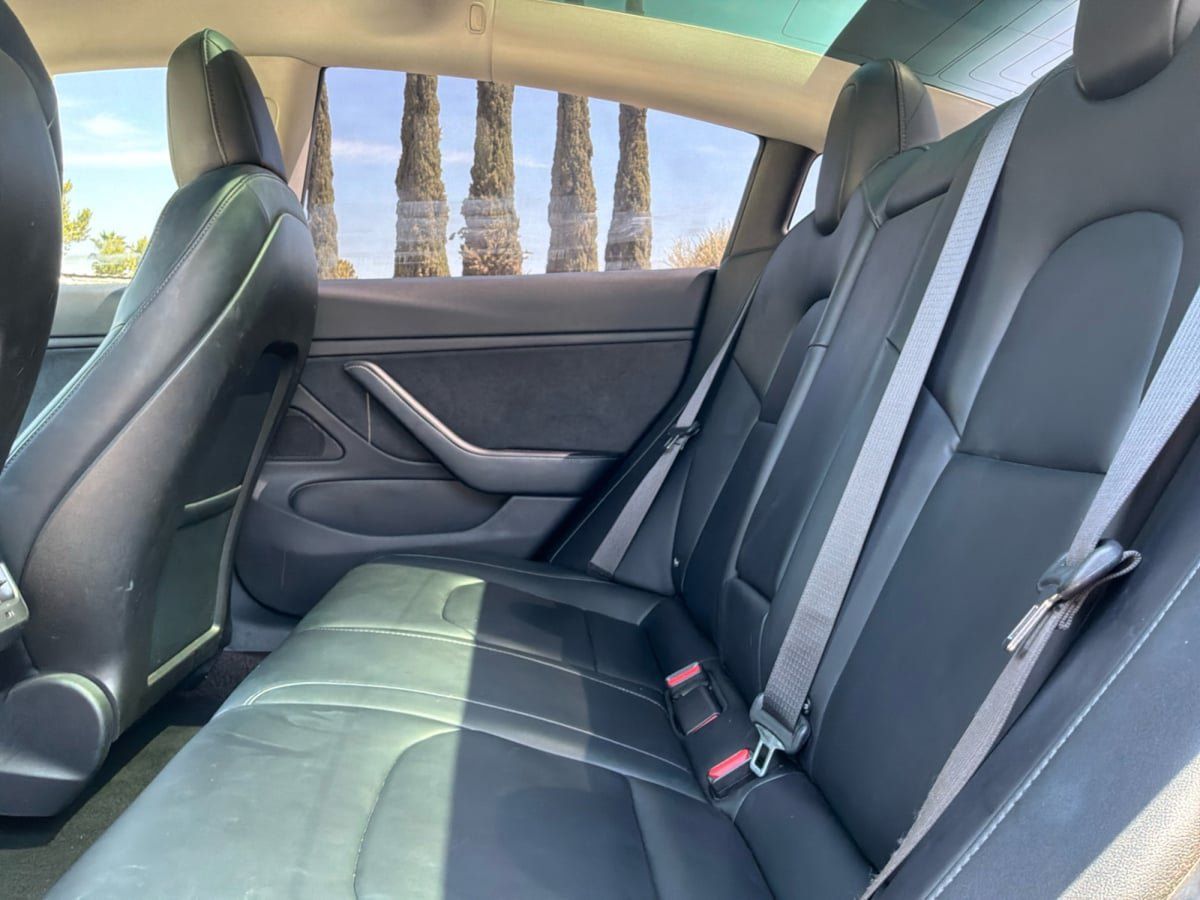 Used 2018 Tesla Model 3 Long Range RWD image 19