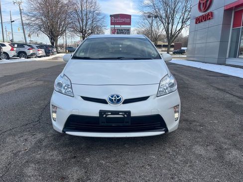 Used 2015 Toyota Prius Three image 8