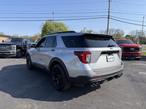 Used 2020 Ford Explorer ST w/ ST Street Pack AWD/4WD image 4