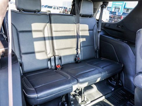 Used 2021 GMC Yukon SLT w/ SLT Premium Package image 26