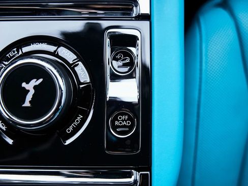 Used 2025 Rolls-Royce Cullinan Black Badge image 73