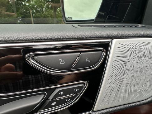 Used 2023 Lincoln Navigator Reserve AWD/4WD image 11