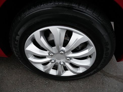 Used 2014 Hyundai Accent GS image 39