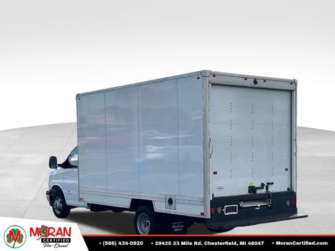 Used 2023 GMC Savana 4500 w/ Power Convenience Package RWD image 4