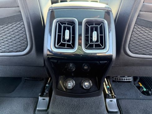 Used 2022 Kia Sorento SX Prestige image 34