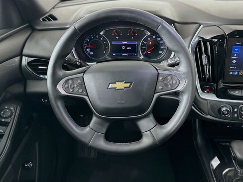 Used 2023 Chevrolet Traverse LT w/ Rear Camera Mirror Package image 18