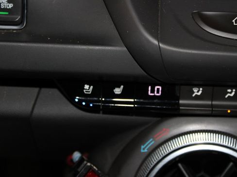 Used 2018 Chevrolet Camaro SS RWD image 40