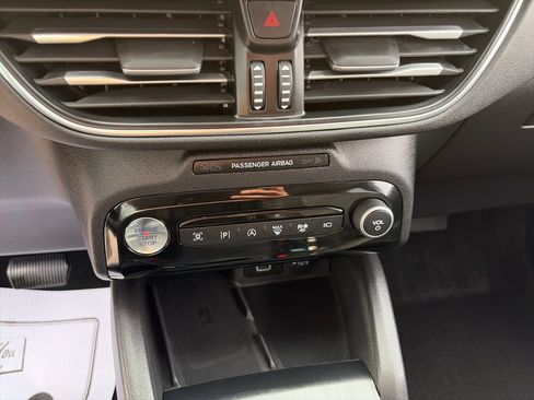 Used 2024 Ford Escape Platinum w/ Premium Technology Package AWD/4WD image 22