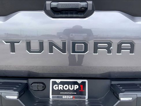 Used 2023 Toyota Tundra SR5 w/ SR5 Convenience Package AWD/4WD image 10