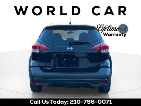 Used 2020 Nissan Kicks S FWD image 5
